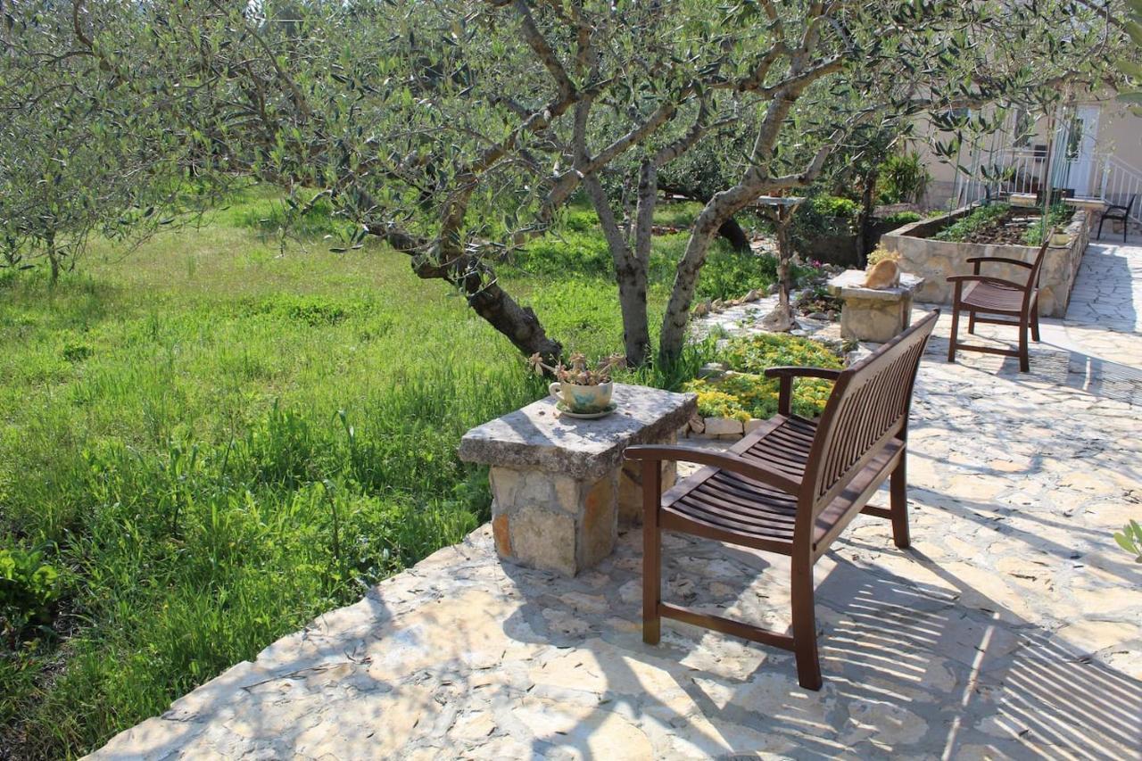 Cosy Sun-Splashed Bedroom - Pansion Hajduk Korcula Town Exterior photo
