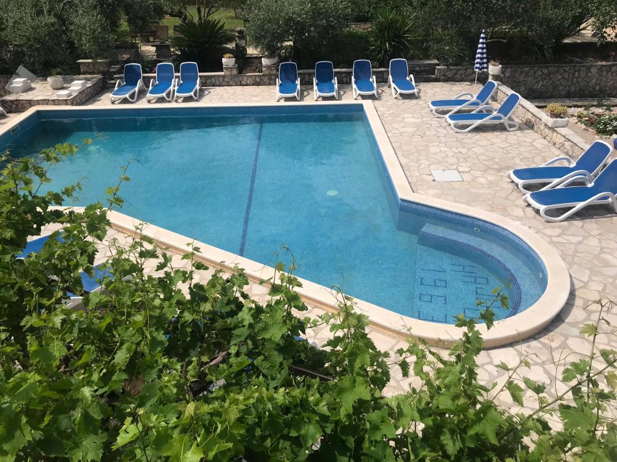 Cosy Sun-Splashed Bedroom - Pansion Hajduk Korcula Town Exterior photo